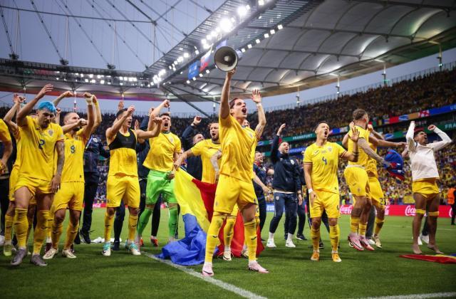 开云下载-名记：救救欧洲杯！既然回不到16队，那就扩军32吧！