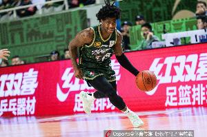 开云入口-这外援猛得很！肯德里克-戴维斯16投12中&amp;罚球18中15砍43分6板9助